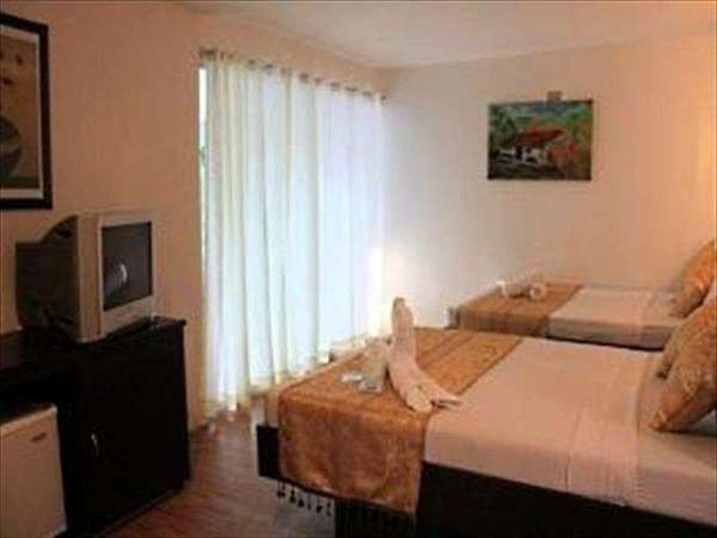 Quoalla Hotel Boracay Balabag  Ngoại thất bức ảnh