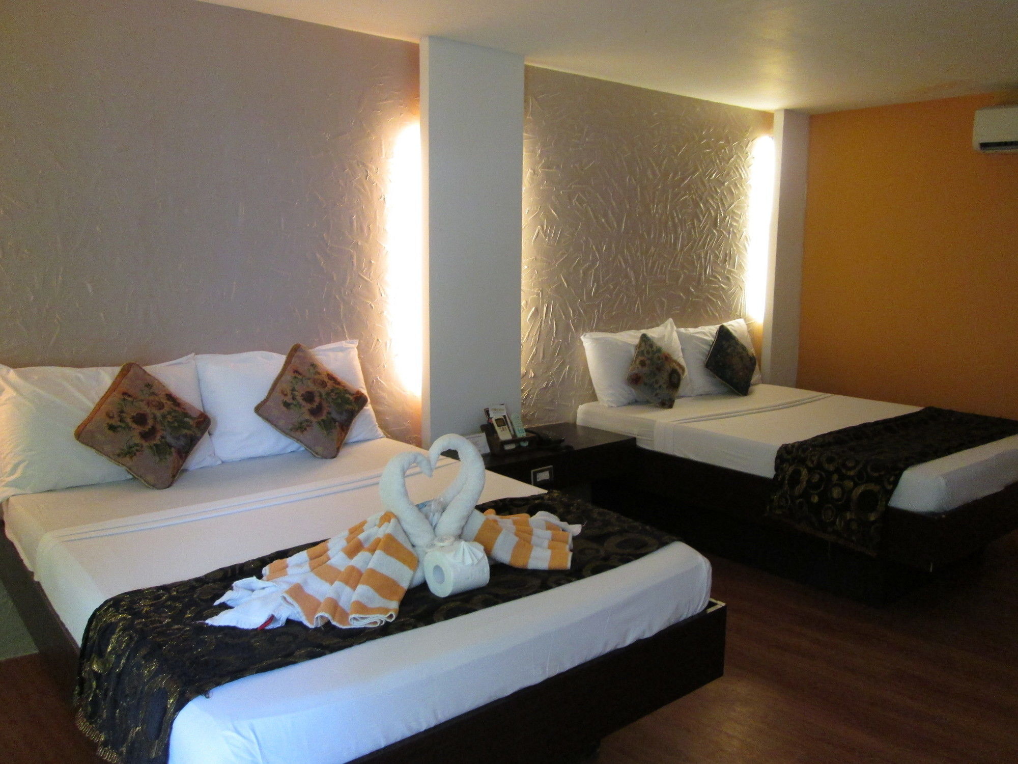 Quoalla Hotel Boracay Balabag  Ngoại thất bức ảnh